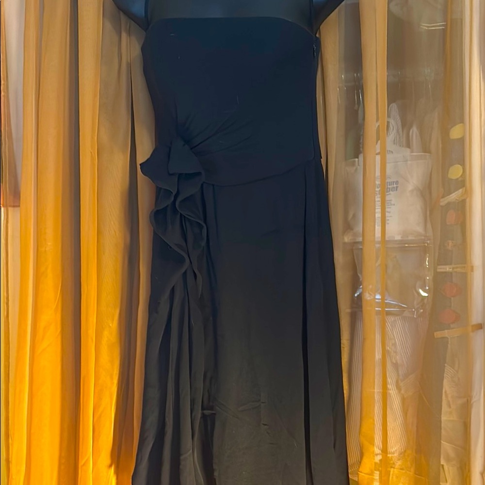 ARMANI COLLEZIONI Black Ruched Strapless Dress-Size 2